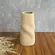 Vaso em Cerâmica Textura Areia Fluida Marrom Claro 25,5