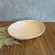 Centro de Mesa Oval em Cerâmica Bege Design Orgânico 32x24cm
