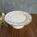 Prato de Bolo com Pé Cerâmica Heritage Relevo Floral 29,5 cm