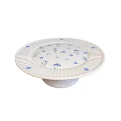 Prato de Bolo Com Pé em Cerâmica Azul e Branco Campestre M 27,5cm
