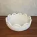 Centro de Mesa em Poliresina Orgânico Cesto Off White 25,5cm